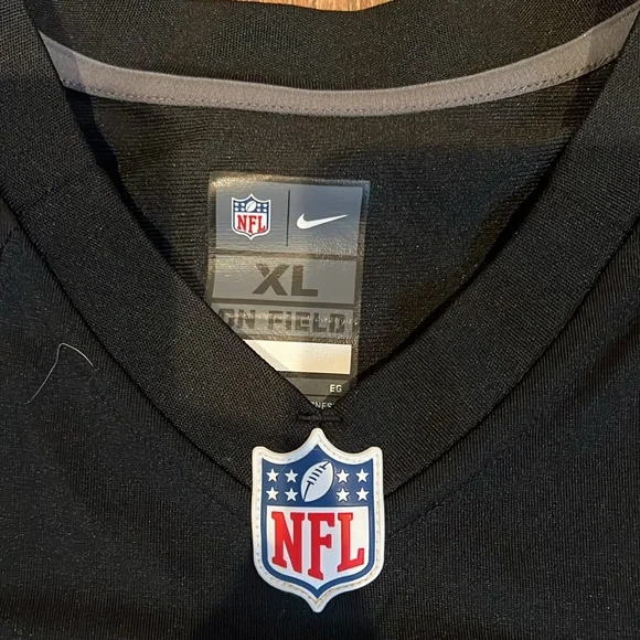 Title: Women’s Cut XL Steelers Jersey - Picture 2 of 7